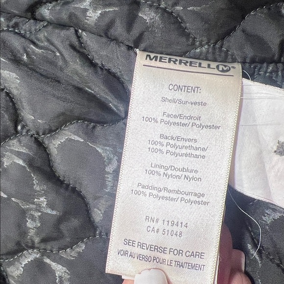 Merrell women’s black DUFFLE toggle
Coat size Medium - Picture 3 of 6